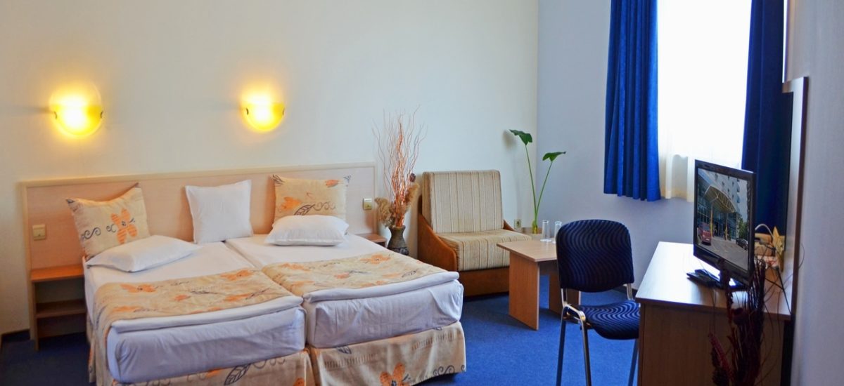 двойна стая в хотел в Бургас Аква